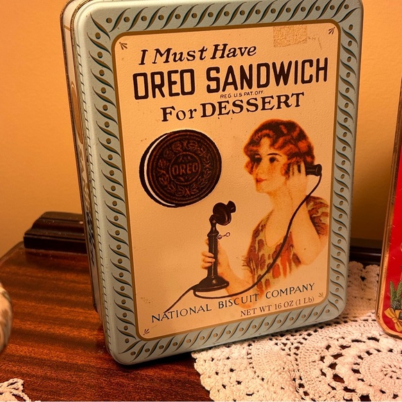 Vintage OREO Collector Cookie Tins 1986 1992 - Picture 2 of 9